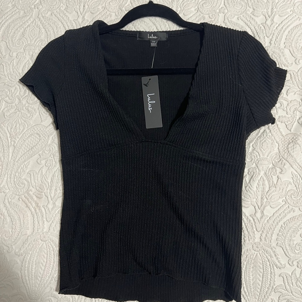 NWT Lulu's Black Textured Plunging V Neck Top - Picture 3 of 3